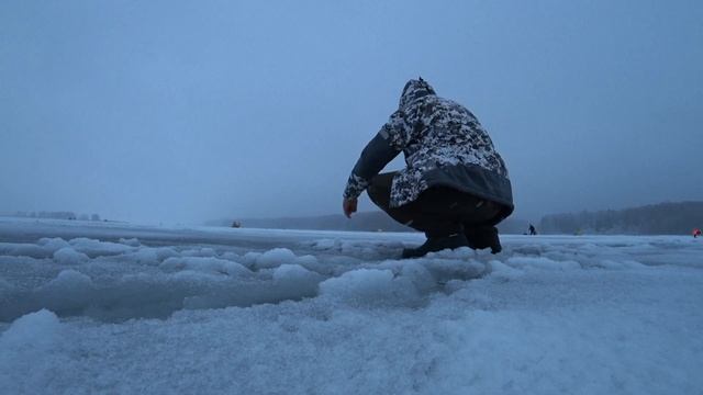 ЗИМНЯЯ РЫБАЛКА С НОЧЁВКОЙ НА ЯУЗСКОМ ВОДОХРАНИЛИЩЕ!!!