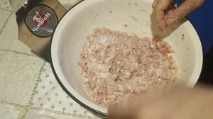 Мясные колбаски из фарша в электрической духовке