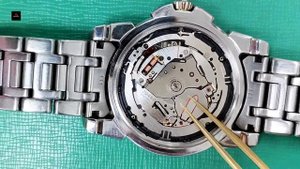 Seiko kinetic 7D48 battery replacement tutorial.
