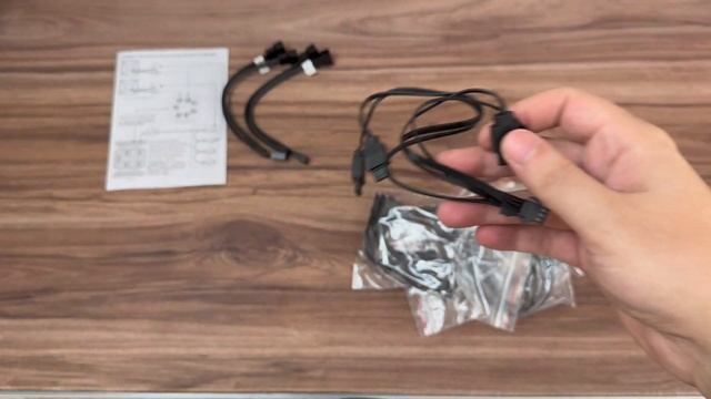 Lian Li UF-EX ARGB Cable Kits Unboxing смотреть онлайн