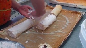 процесс приготовления рулета видео 2