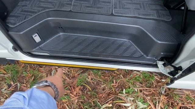 4WD Hiace Commuter 14 seater Grand Cabin For Sale www.SunRIseCars.com.au смотреть онлайн