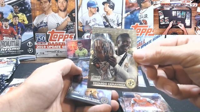 22/23 Topps Stadium Club Chrome 1/1 SuperFractor Eduardo Camavinga смотреть онлайн