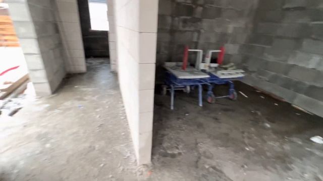 Нужно ли укрывать фундамент на зиму? Консервация недостроя