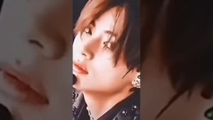 Но он не знает ни чего, он просто смотрит и молчит💜💜#бтс #вигуки