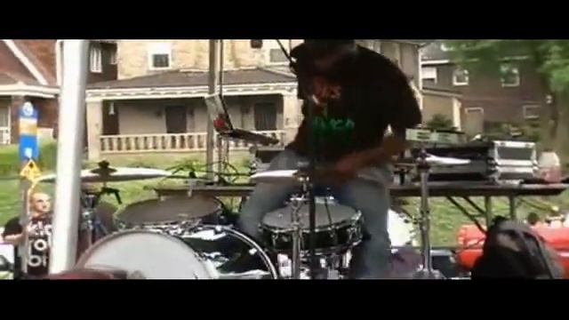 Sound Checking on TAYE DRUMS teaser for Tiara Wiles feat. Daru Jones show in PGH '09 смотреть онлайн