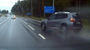 Тюмень. Невнимательность на дорогах, Медвежья услуга.