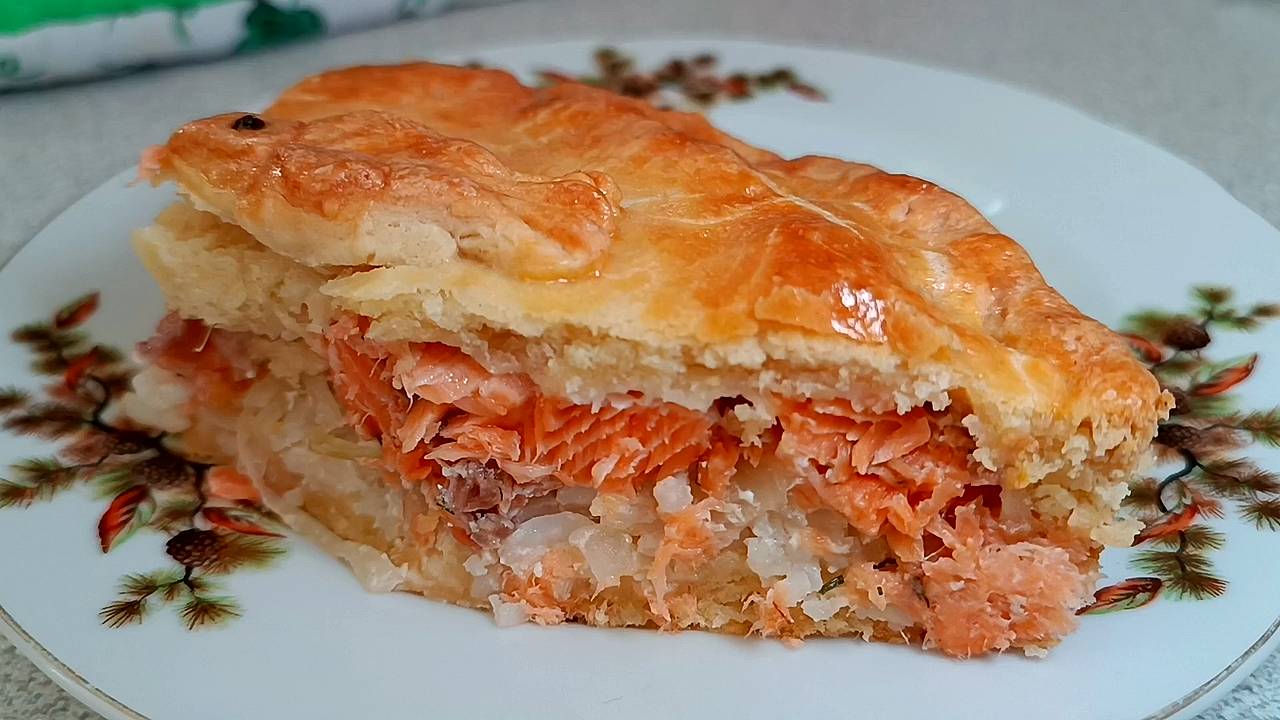 🎄 Ароматный пирог с красной рыбой и рисом