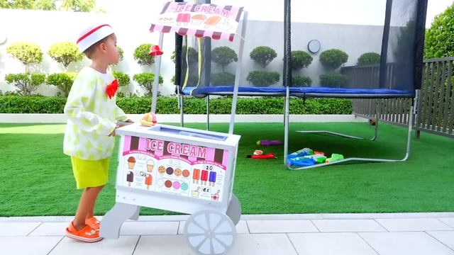 Niki berpura pura bermain menjual es krim dan ingin gerobak es krim baru смотреть онлайн