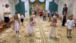 Песня про маму. Детский сад 46. Владе 4 года.