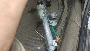 Реле стартера глючит у Toyota Camry, разобрали всю панель