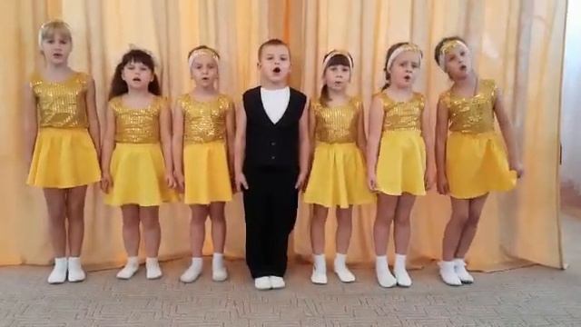 Ансамбль "Эдельвейс"  6-7 лет, МБДОУ д/с № 99 (музыкальный руководитель Горючко Г.О.) смотреть онлайн