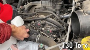 How To - Jeep Grand Cherokee WK2 Thermostat Replacement