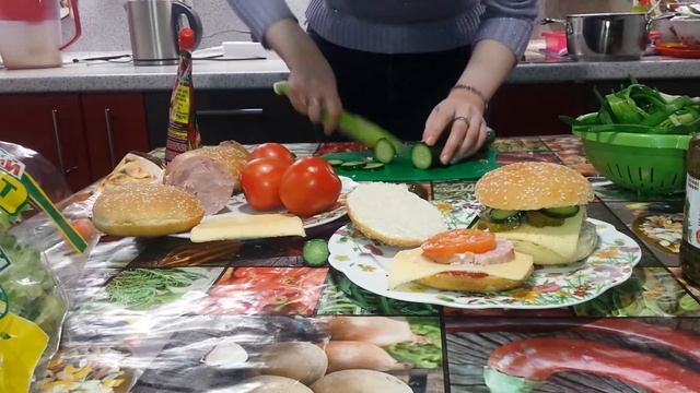 [14] Гамбургеры кунжутные
