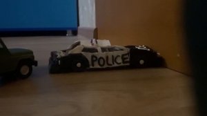 Разбил полицейский Форд краун виктория из пластилина