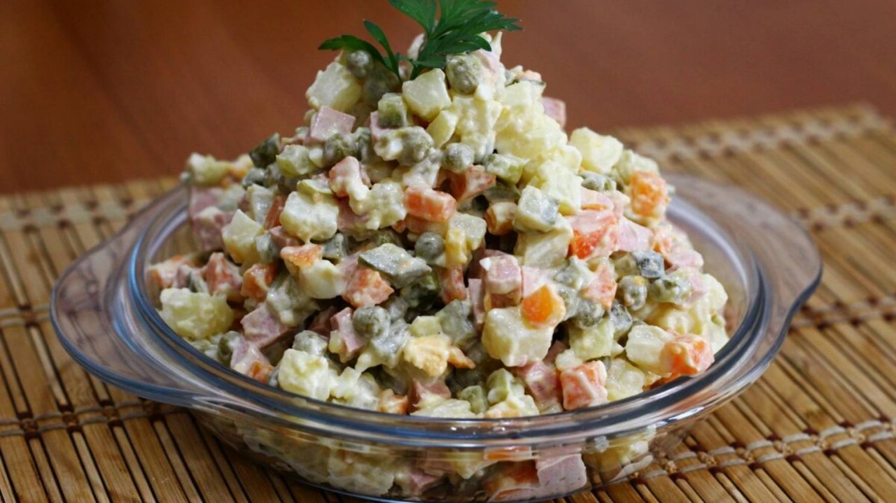 Как приготовить салат Оливье с секретом