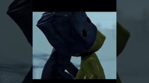 Моно и шестая целуются