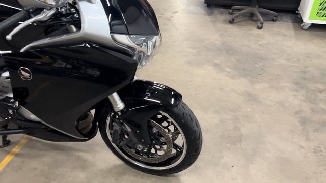 НОВОЕ! МотоРемонт - Honda VFR1200 F 2012 - обзор проделанных работ в видео
