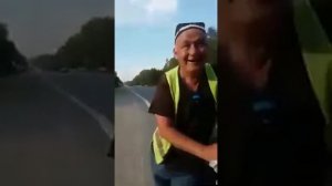 Екатеринбург дан 52 ёшлик Рустам ака Сирдарёлик уйига йулга валсепета кетяптила.