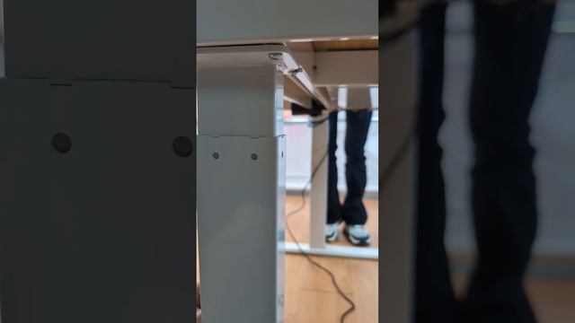 Xiaomi Electric Lifting Desk  Компьютерный стол с электрической регулировкой высоты