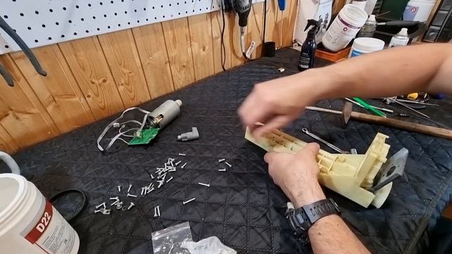 Delonghi Caffe corso Esam 2600. Заварное устройство не поднимается. смотреть онлайн