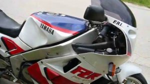 Yamaha FZR 750 Genesis walkaround and rev