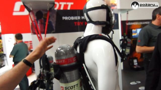 POŽÁRY.cz: Dýchací přístroje firmy Scott dostaly vylepšení bederní části, ta je nově otočná смотреть онлайн
