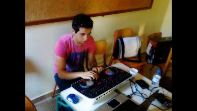 Mehmet Erdem-Herkes Ayni Hayatta Dj Birqel Remix 2o13 смотреть онлайн