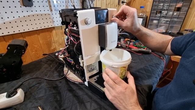 Ошибка 8. Редуктор крутит в другую сторону. смотреть онлайн