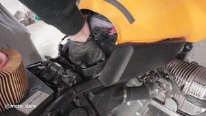 Bmw R1150gs - Air Filter Replacement