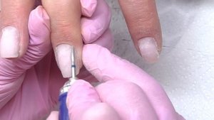 Как делать маникюр КРАСИВЫЕ НОГТИ для начинающих ЛАЙФХАК, чтоб найти подкутикульный карман