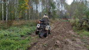 Вспашка земли самодельным мини трактором.