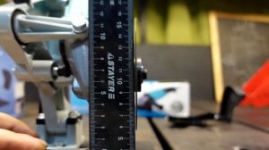 Тестирую стойку и болгарку, весь комплект 4000р в качестве монтажной пилы.