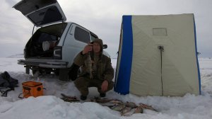 ПРОБИРАЮСЬ ЧЕРЕЗ СУГРОБЫ, ВСТАЛ НА РУСЛО!!! ЕСТЬ КРУПНЫЙ ОКУНЬ, ЛЕЩ!!! ХАКАСИЯ, КВХ 2023!