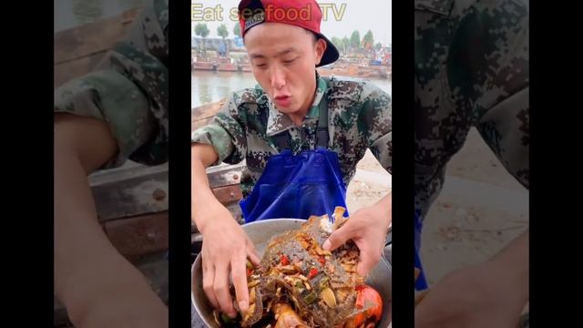asmr eating ！Fishermen's seafood cooked, super spicy, very spicy seafood amount!