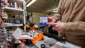 (2/3)Ремонт передней вилки на Harley-Davidson Softail