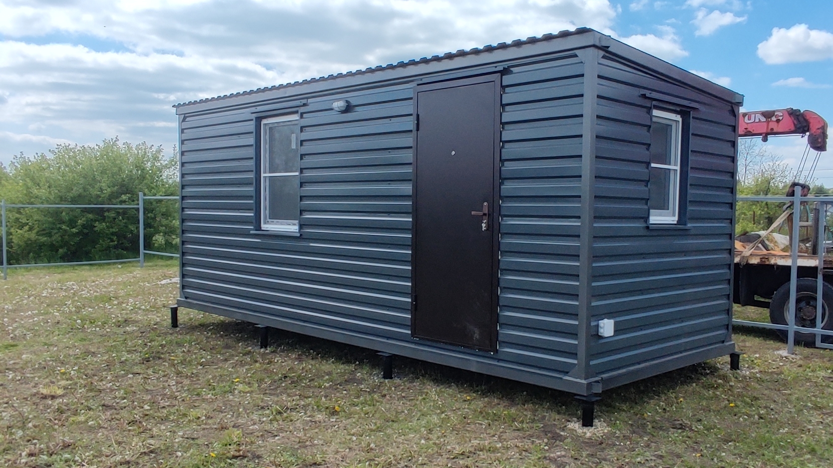 Бытовка дачная вагончик металлический блок контейнер 2.40х6х2.40м с утеплением 100мм в цвете графит смотреть онлайн