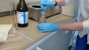 Сертификационные испытания. Определение массовой доли воды в смазке пластичной.