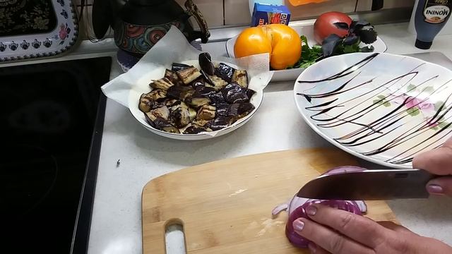 Рецепт приготовления ЛЮЛЯ-КЕБАБ на мангале. Салат с баклажанами и брынзой. Вкусный воскресник