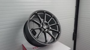 Topwheels GT05 19 8.5J вес 9,1kg Titanium