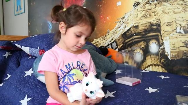 Лиза начинает копить деньги смотреть онлайн