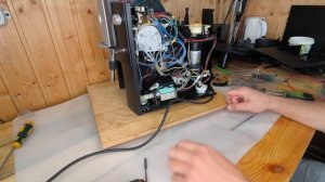 jura e80. Не включается кофемолка и крутилка не регулирует объем кофе.