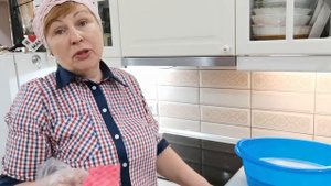 Генералю на кухне. Мои помощники в уборке. Навела уют к Пасхе