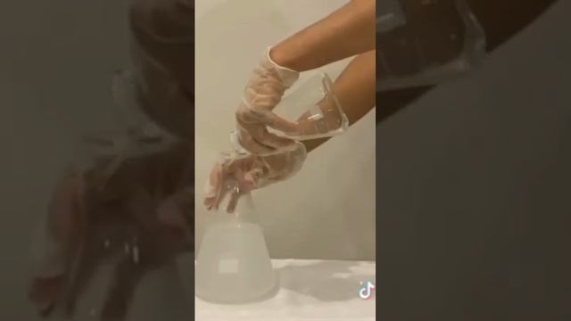 Серная кислота + перекись водорода + тиосульфат натрия + йодид калия и крахмал. #chemistry #kimyo