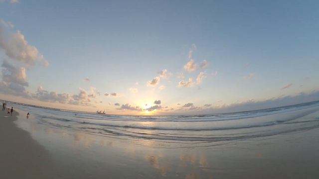 Sunset on the Caesarea beach Hofsonit (part 1). Закат Солнца на пляже Кейсария Хофсонит (часть 1). смотреть онлайн