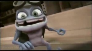 Безумная лягушка удирает от робота под пхонк.