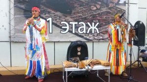 Эквадорцы исполняют народные песни во Владивостоке