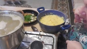 фкусная минутка-а на обед...? и салат из капусточки