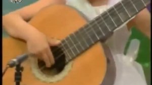 Мурка на гитаре. Играют корейские дети.