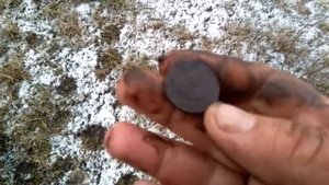 БОМБИЧЕСКАЯ НАХОДКА НА ЛУГУ